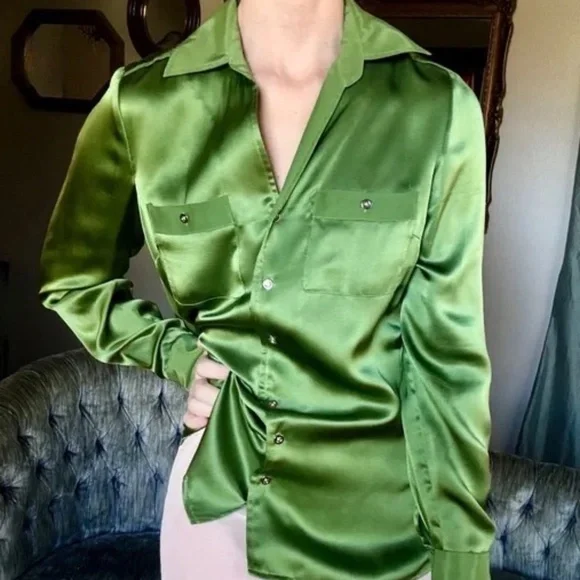 100% Silk Green Button Down Blouse Small Long Sleeve Quiet Luxury Workwear - Picture 2 of 12